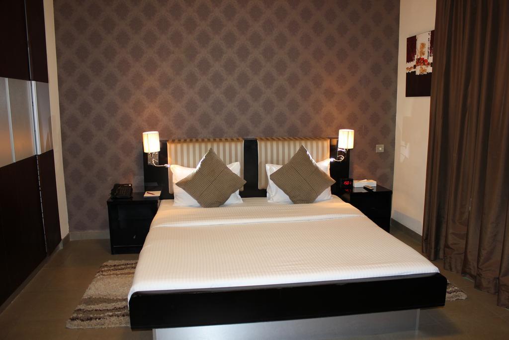 Royal Ascot Hotel Apartment - Kirklees 2 Dubai Eksteriør billede